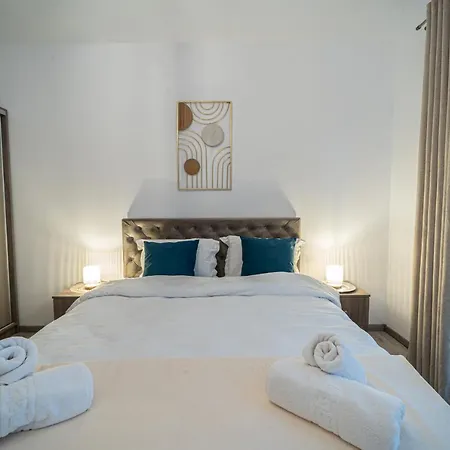 Old Town Luxury In New Building. Apartment